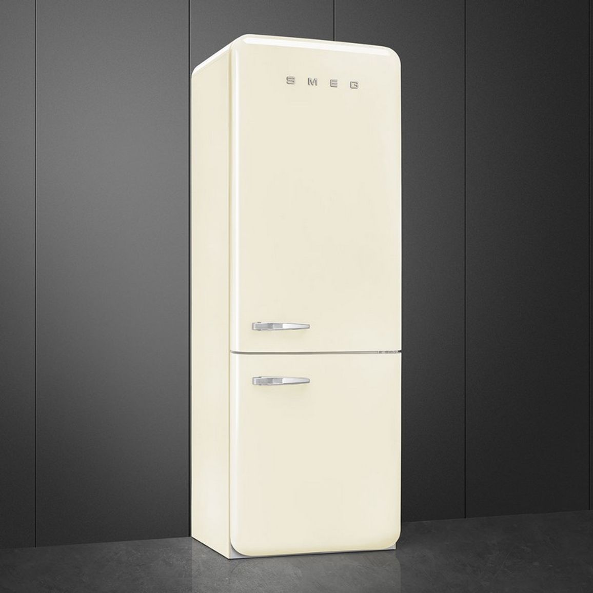 Комбінований холодильник FAB38RCR6 70 см кремовий Smeg (50'S RETRO STYLE)