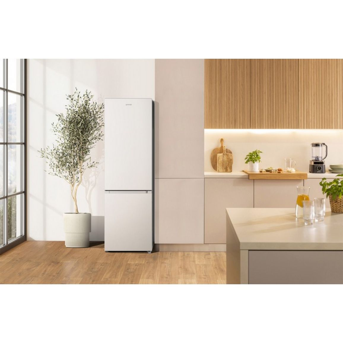 Комбінований холодильник RK418DPW4I Gorenje Комбінований холодильник RK418DPW4I Gorenje
