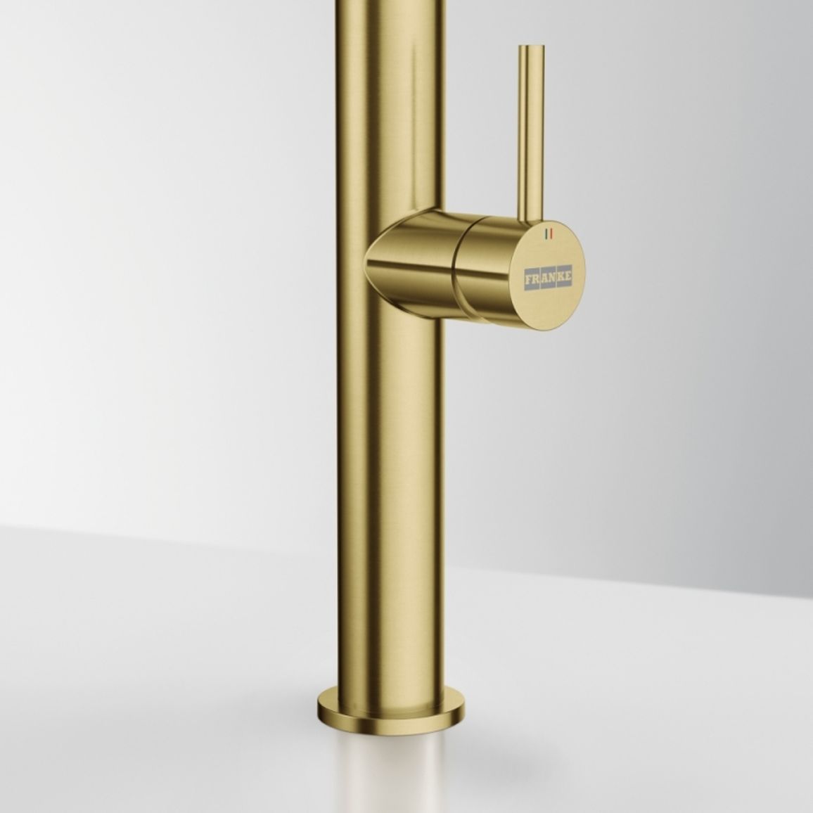 Змішувач Pescara J Pull Down (в/ш) PVD золото Franke (115.0741.697) Змішувач Pescara J Pull Down (в/ш) PVD золото Franke (115.0741.697)