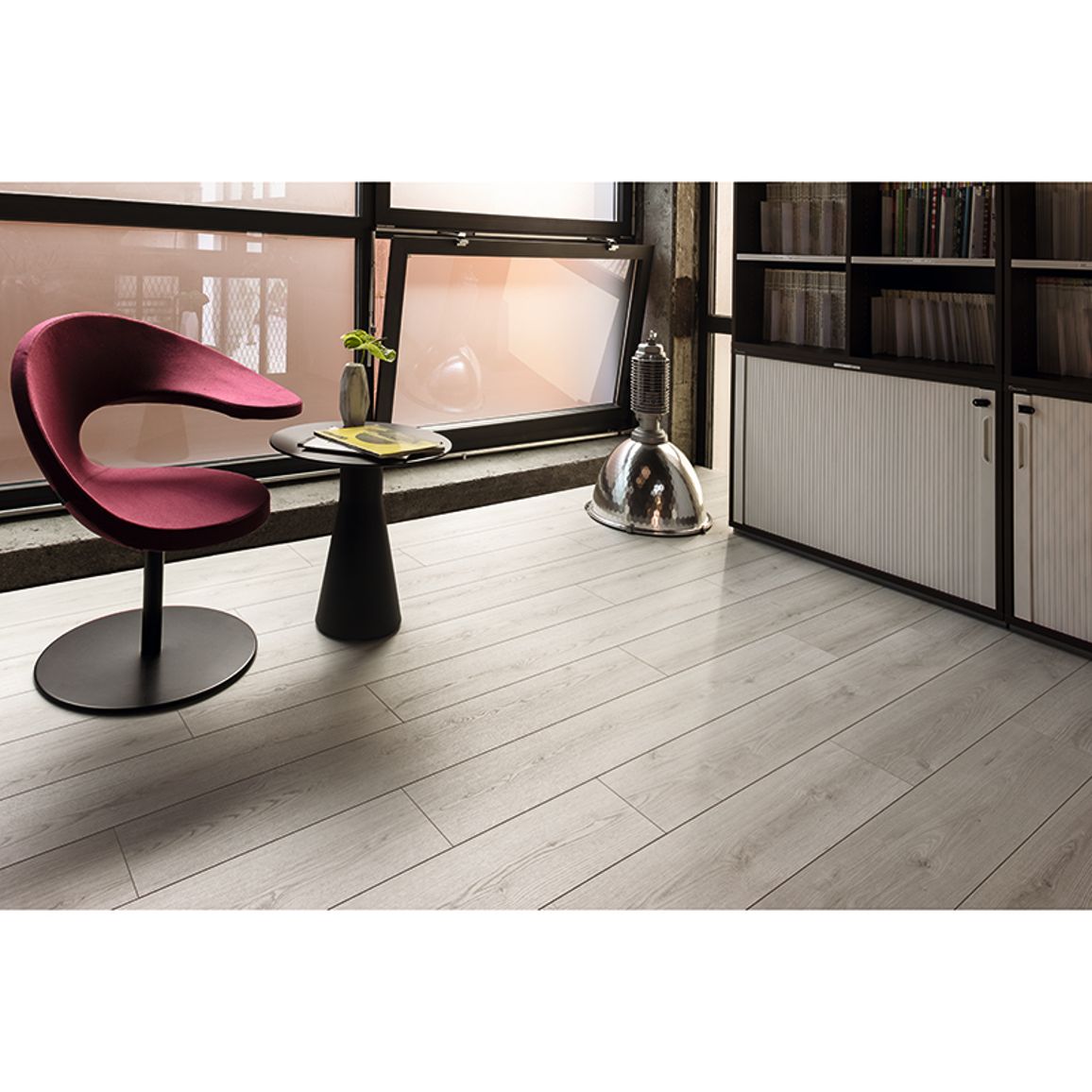 Ламинат Kaindl K4419 RI Дуб Ивоук Изысканный 32/AC4 (упаковка=2,4 м²) Ламинат Kaindl K4419 RI Дуб Ивоук Изысканный 32/AC4 (упаковка=2,4 м²)