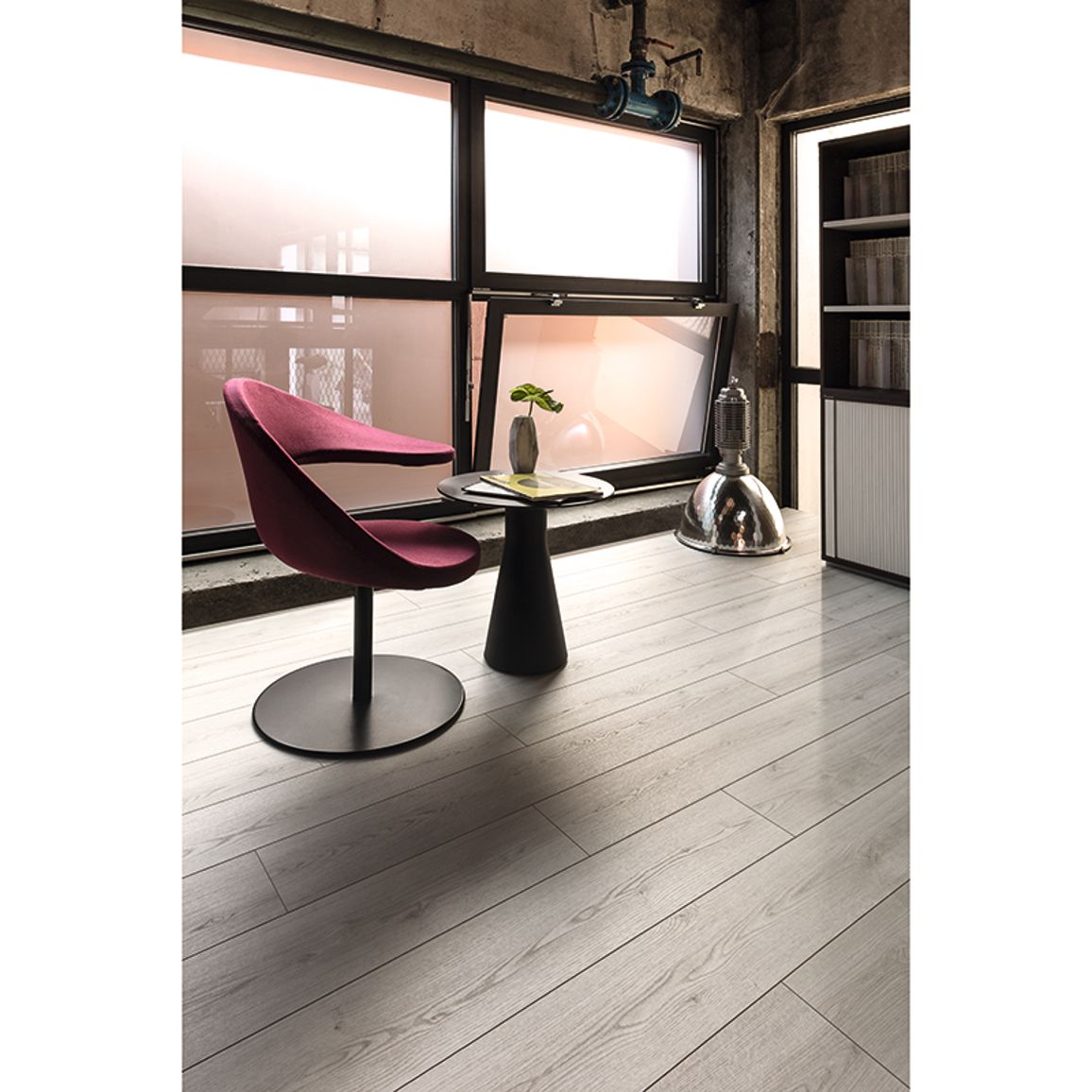 Ламинат Kaindl K4419 RI Дуб Ивоук Изысканный 32/AC4 (упаковка=2,4 м²) Ламинат Kaindl K4419 RI Дуб Ивоук Изысканный 32/AC4 (упаковка=2,4 м²)