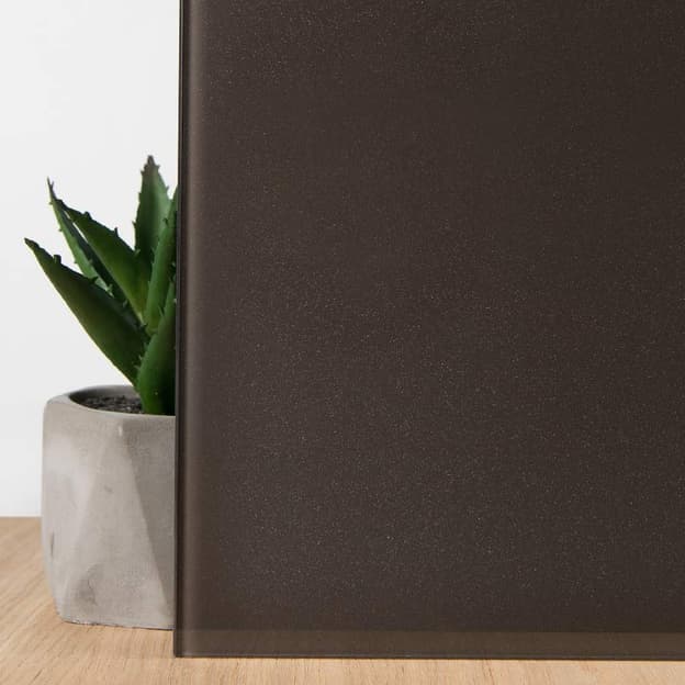 Стекло Lacobel Brown Starlight 9015 4 мм Стекло Lacobel Brown Starlight 9015 4 мм