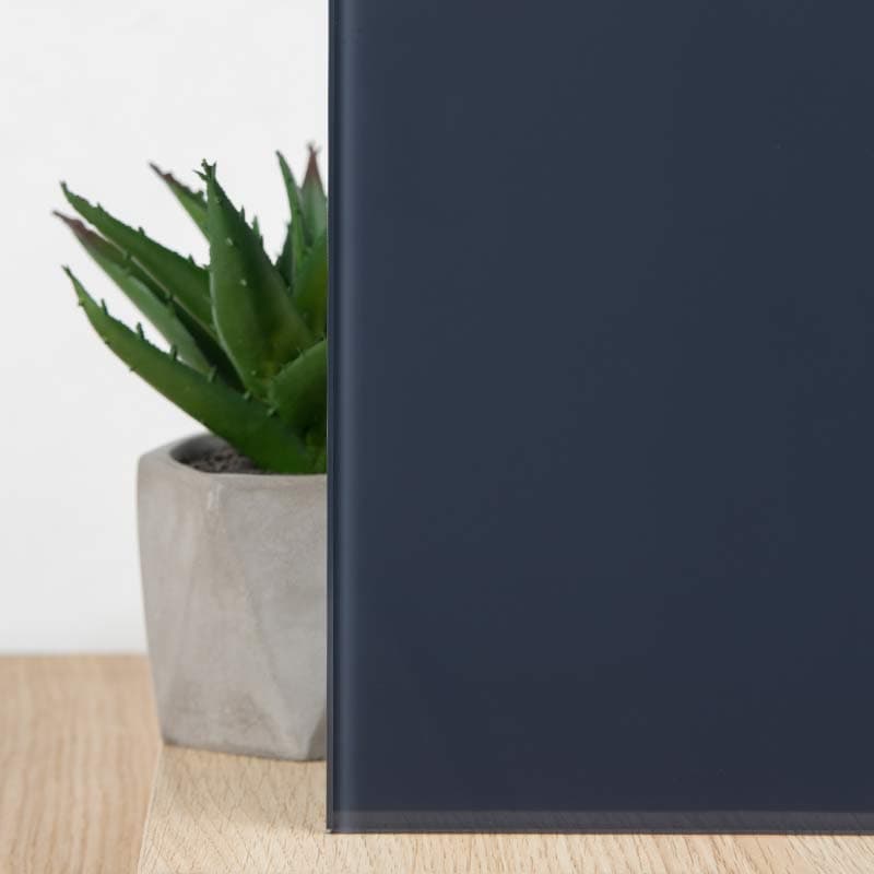 Скло Lacobel Authentic Anthracite 7016 (AGC) 4 мм Скло Lacobel Authentic Anthracite 7016 (AGC) 4 мм