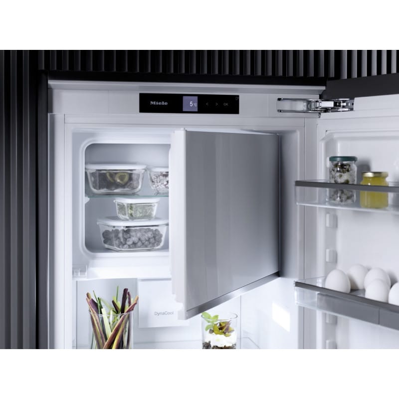 Вбудовуваний холодильник K 7774 D Miele Вбудовуваний холодильник K 7774 D Miele