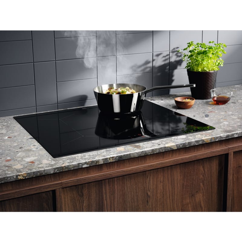 Індукційна варильна поверхня CIT61443 Hob2Hood Electrolux Індукційна варильна поверхня CIT61443 Hob2Hood Electrolux
