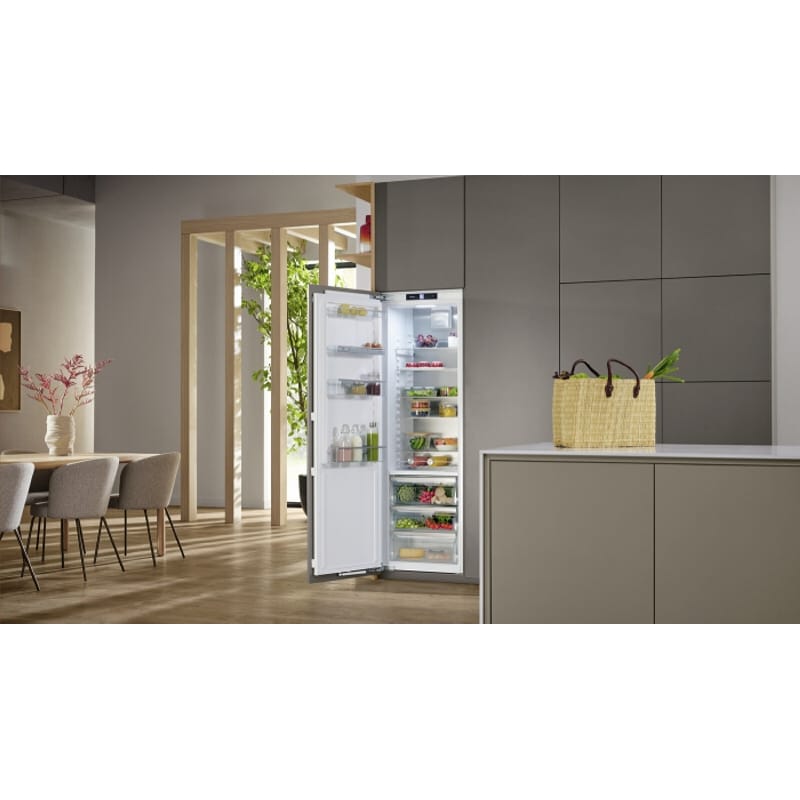 Вбудовуваний холодильник K 7747 C Miele Вбудовуваний холодильник K 7747 C Miele