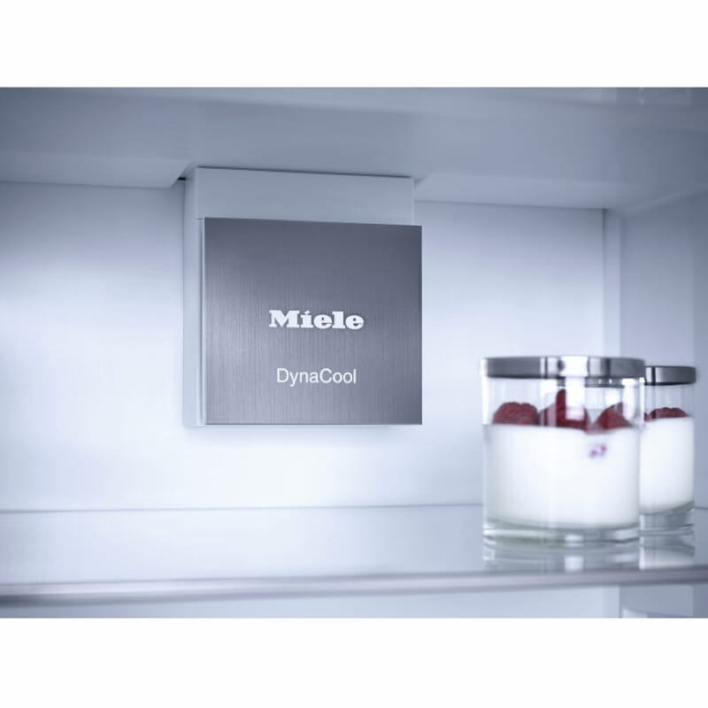 Встраиваемый холодильник-морозильник KFN 7744 C Miele Встраиваемый холодильник-морозильник KFN 7744 C Miele