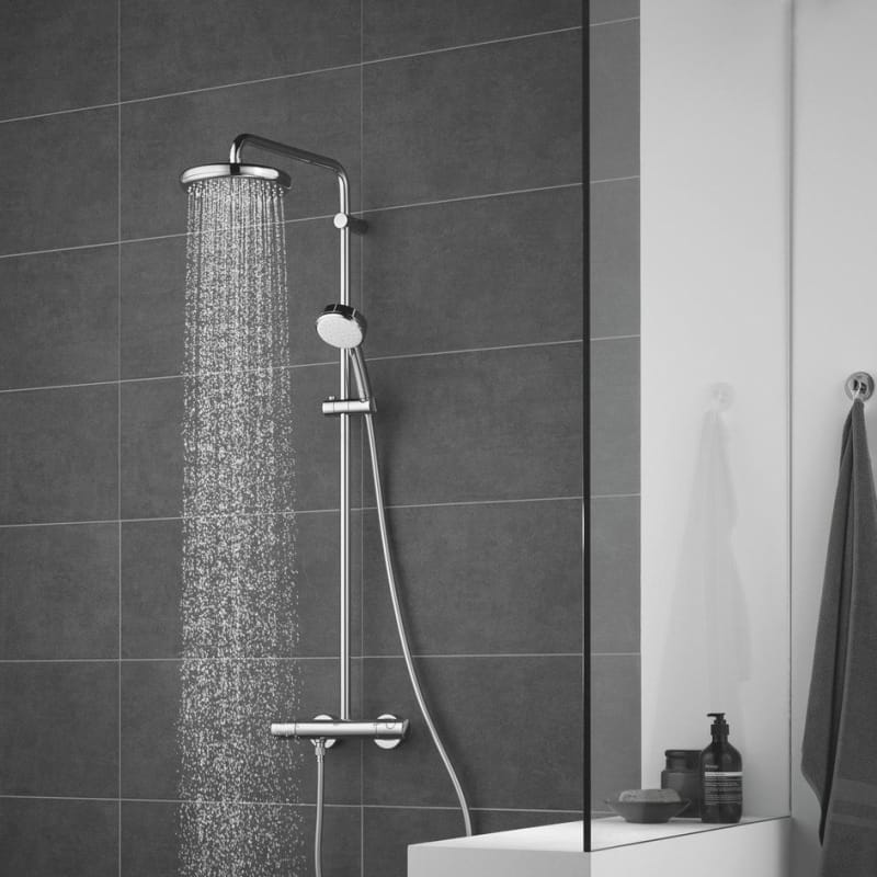 Душова система New Tempesta Cosmopolitan 210 з термостатом, хром Grohe (27922001) Душова система New Tempesta Cosmopolitan 210 з термостатом, хром Grohe (27922001)