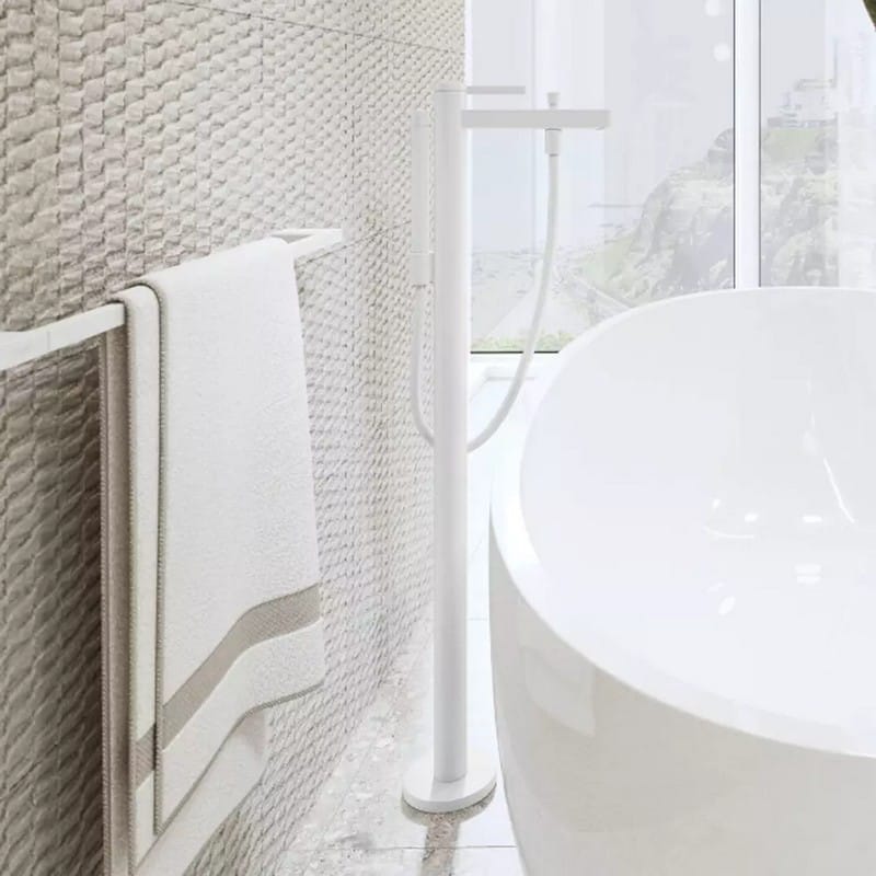 Смеситель для ванны Finoris напольный, Matt White Hansgrohe (76445700) Смеситель для ванны Finoris напольный, Matt White Hansgrohe (76445700)