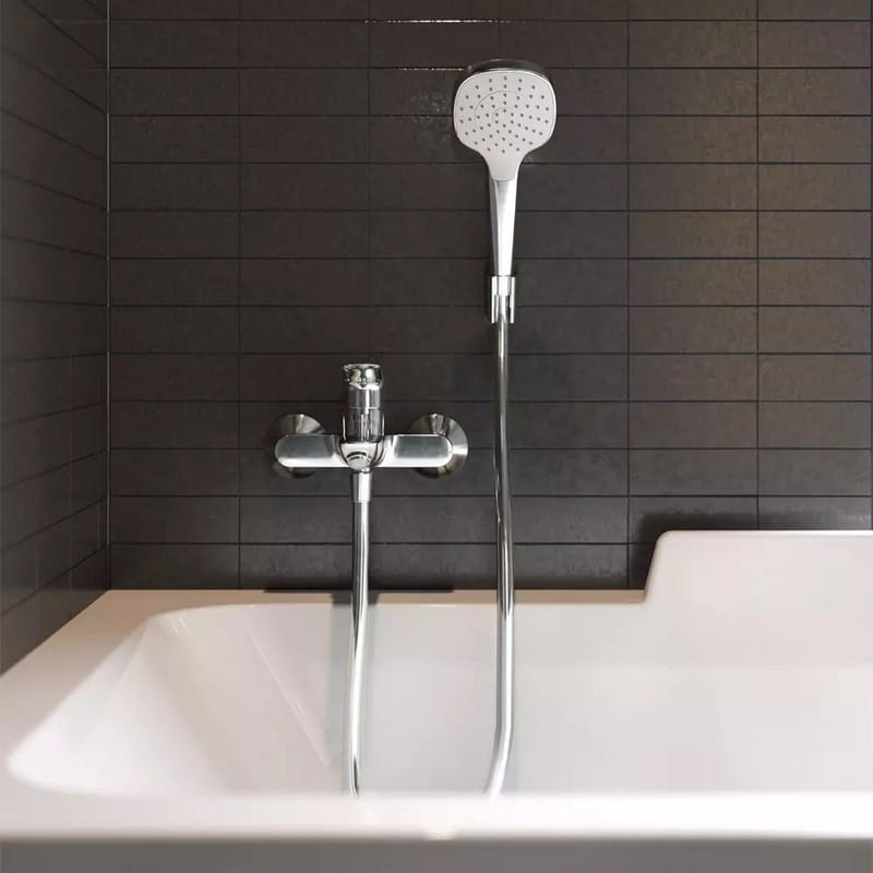 Смеситель для ванной Logis Chrome Hansgrohe (71400000) Смеситель для ванной Logis Chrome Hansgrohe (71400000)