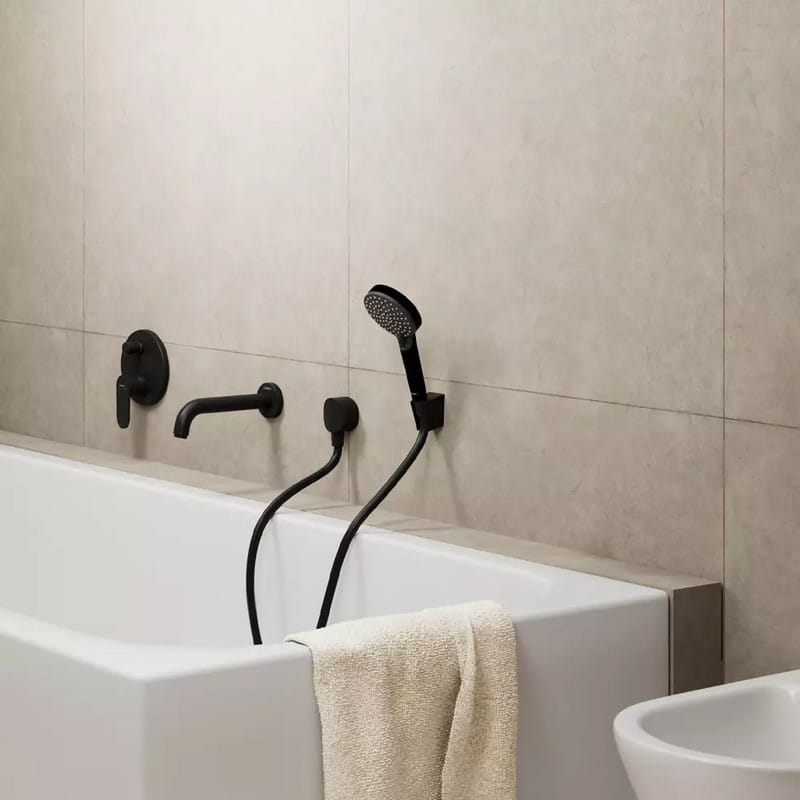 Смеситель для ванны и душа Vernis Blend скрытого монтажа Matt Black Hansgrohe (71466670)