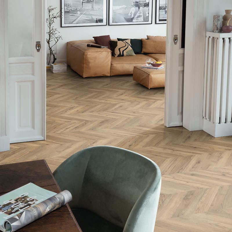 Ламинат Egger Kingsize V0 EL203F Дуб Ріллінгтон темний 32/AC4 (уп. = 2,53 м.кв.) NEW 1292х327х8мм Ламинат Egger Kingsize V0 EL203F Дуб Ріллінгтон темний 32/AC4 (уп. = 2,53 м.кв.) NEW 1292х327х8мм