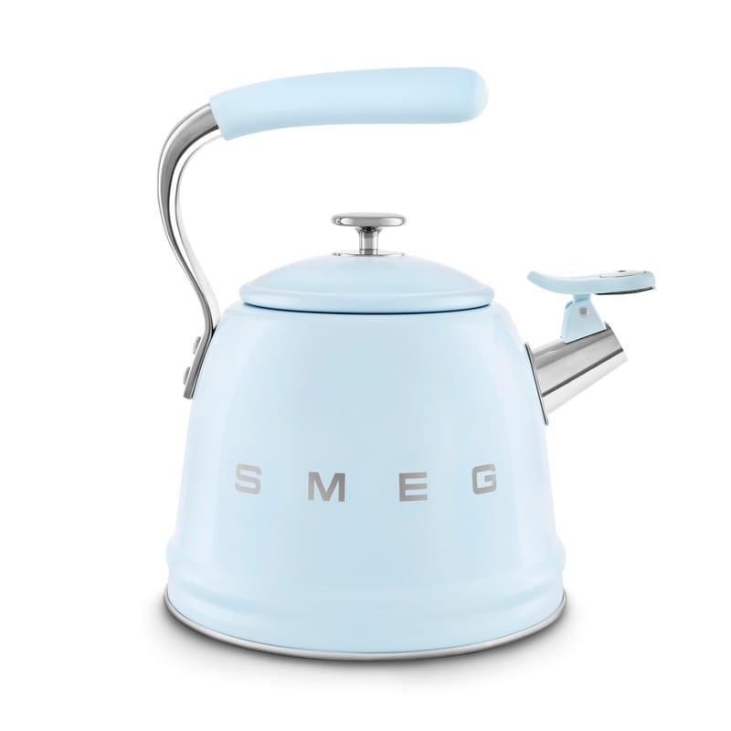 Чайник зі свистком WKF01PB пастельно-блакитний Smeg (50'S RETRO STYLE)