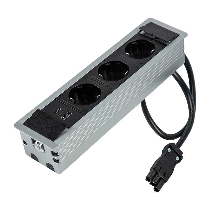 VersaFRAME Розетковий блок, 3 розетки + 1 USB, порт 5В(А+С) , 110-220В, 16A, IP20, чорний мат VersaFRAME Розетковий блок, 3 розетки + 1 USB, порт 5В(А+С) , 110-220В, 16A, IP20, чорний мат